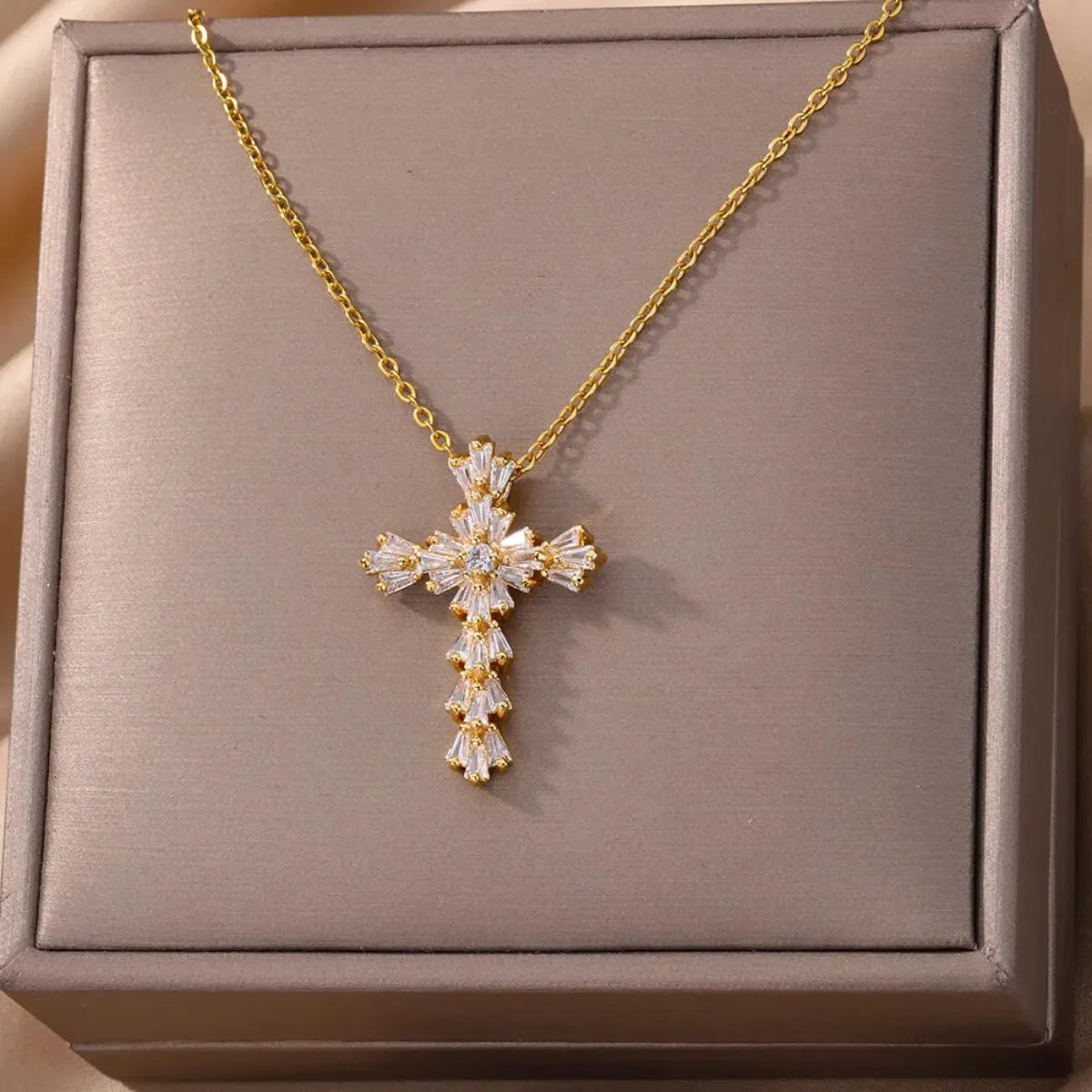 Luxury Zirconia Cross Pendant Necklace