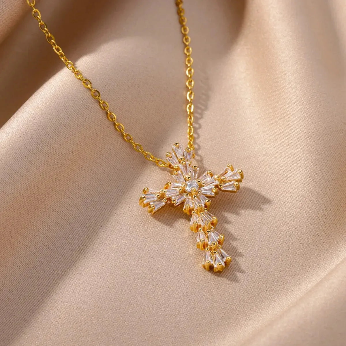 Luxury Zirconia Cross Pendant Necklace