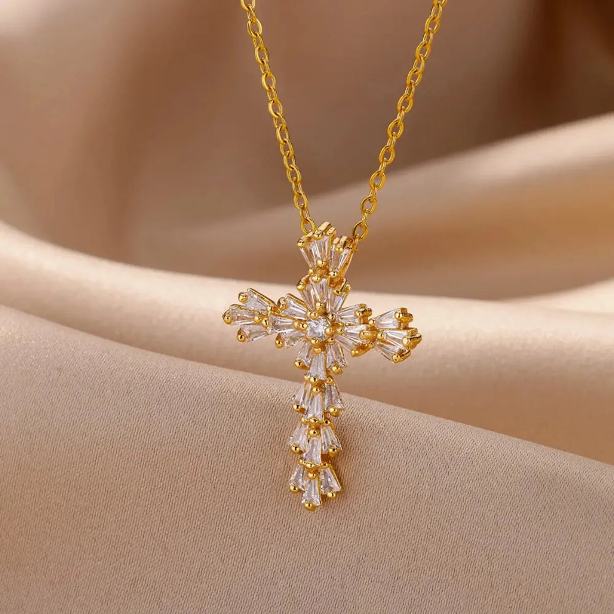 Luxury Zirconia Cross Pendant Necklace