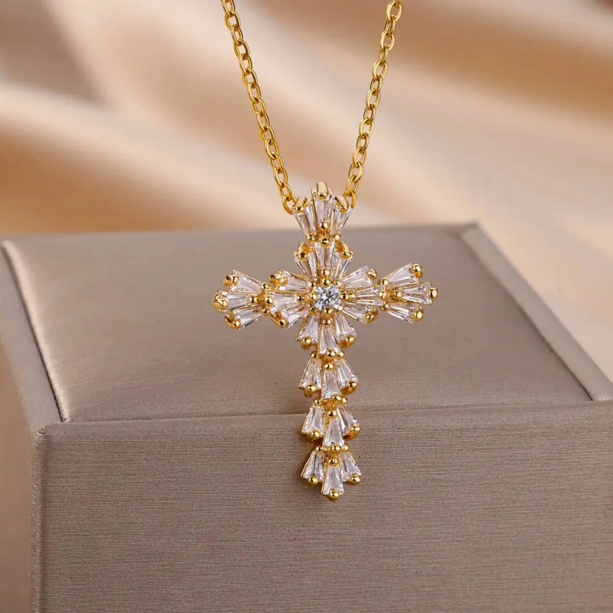 Luxury Zirconia Cross Pendant Necklace
